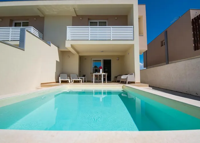 Charming House Sveleo - Siciliavacanza